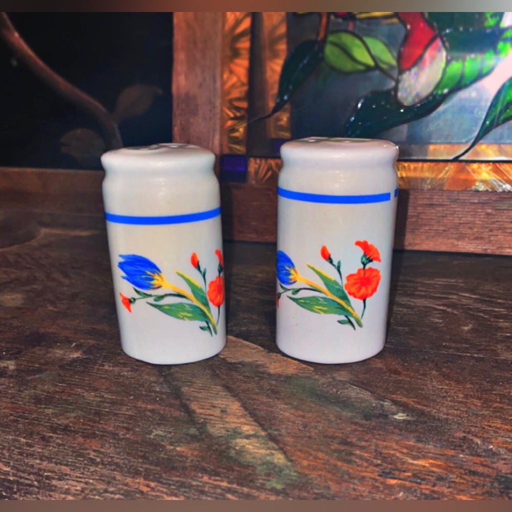 Vintage Floral Salt and Pepper Shakers